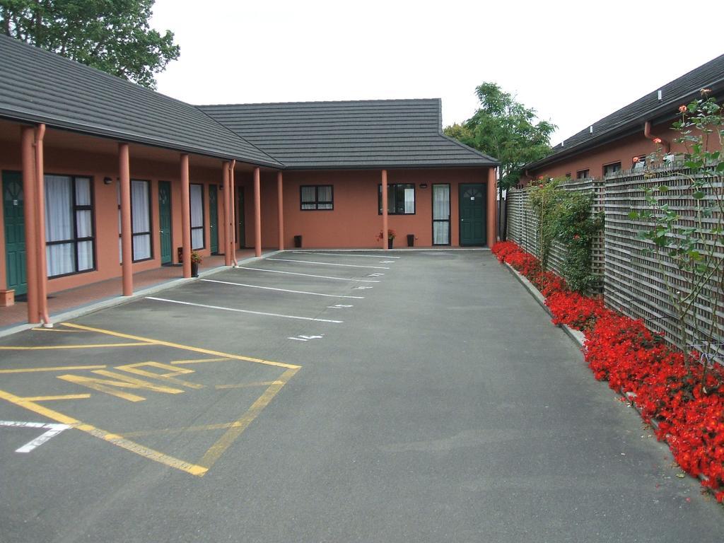 Pavilion Motel & Conference Centre Палмерстън Норт Екстериор снимка