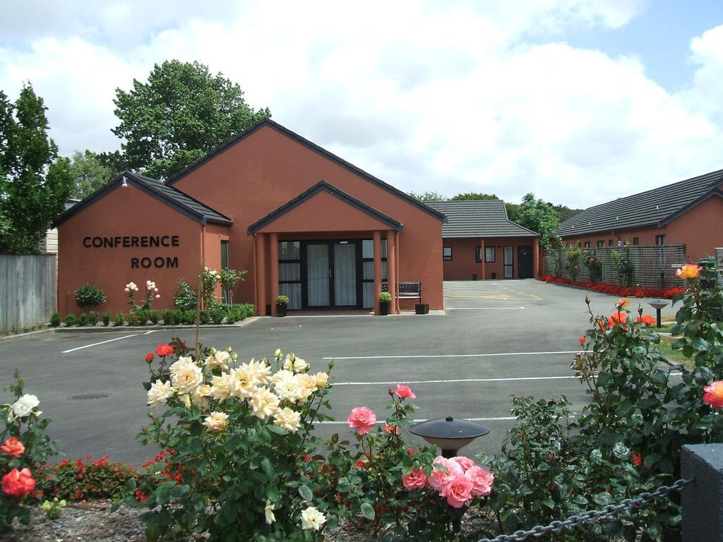 Pavilion Motel & Conference Centre Палмерстън Норт Екстериор снимка