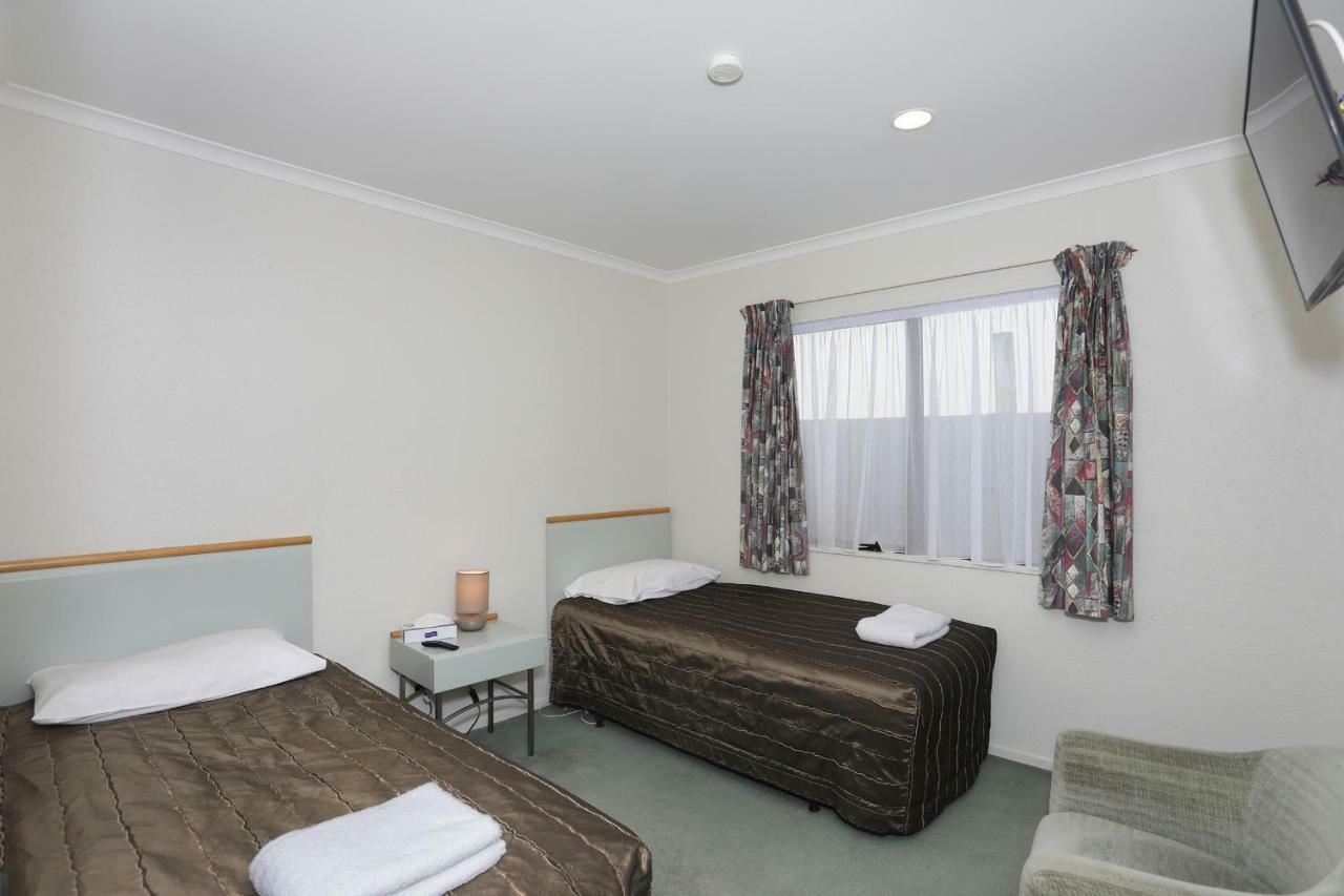 Pavilion Motel & Conference Centre Палмерстън Норт Екстериор снимка