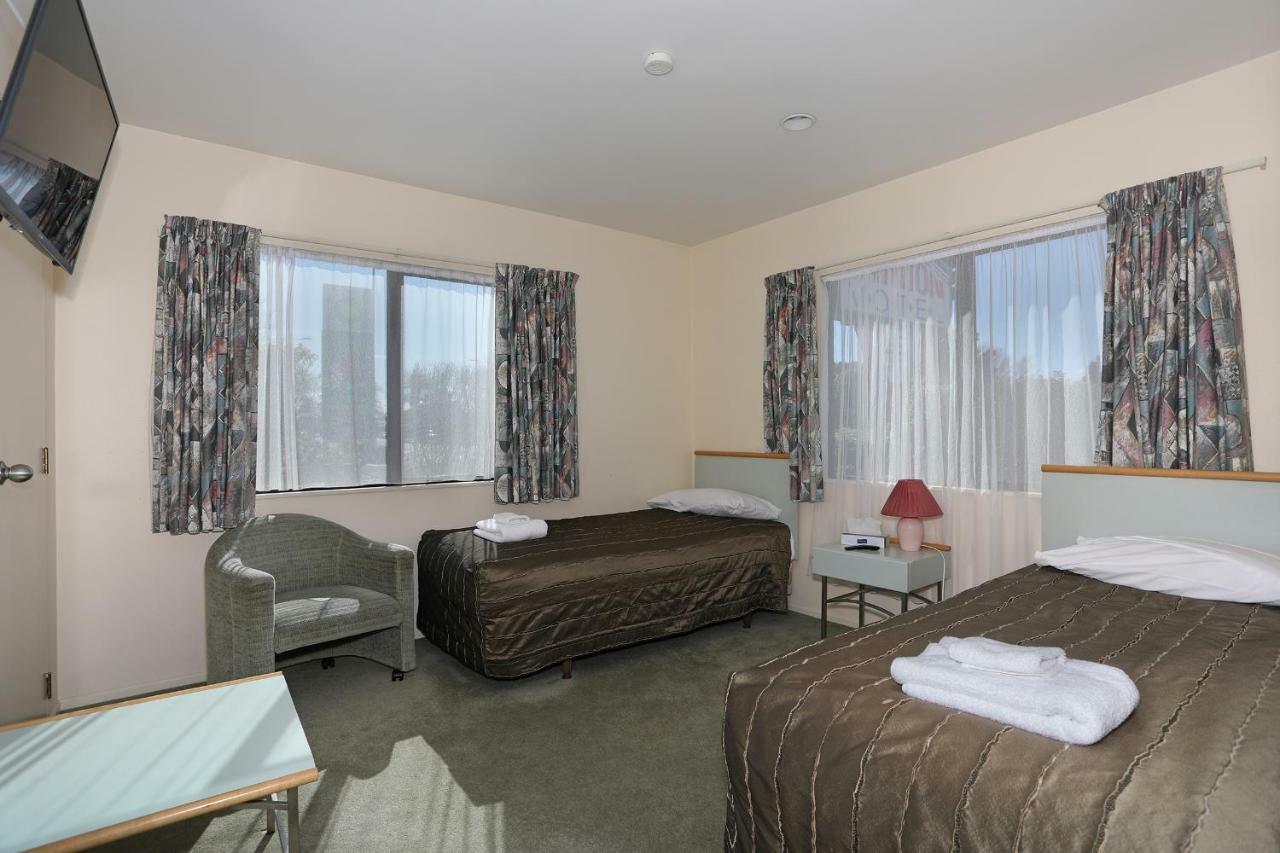 Pavilion Motel & Conference Centre Палмерстън Норт Екстериор снимка