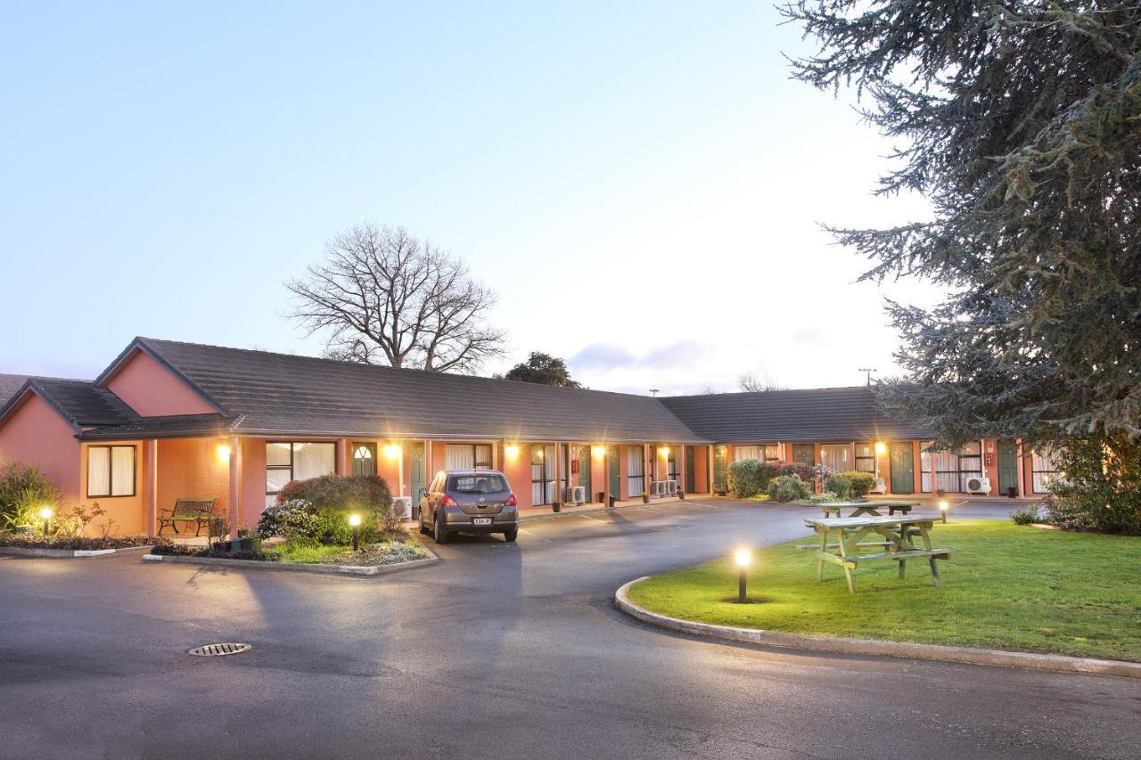 Pavilion Motel & Conference Centre Палмерстън Норт Екстериор снимка